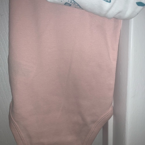 Carter’s Baby OshKosh 5 piece set (onesies) NWT $10 ‼️CLOSET CLEAR OUT‼️ - Picture 9 of 12